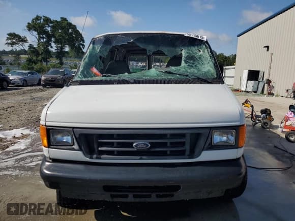 ✅ 2007 Ford Econoline Cargo Commercial • VIN: 1FTNE14W27DB39755 • Lot: 59115615. Wystawiony na Copart z przebiegiem Nie podano. Bezpłatny archiwum sprzedaży aukcyjnych z USA i szczegółowy raport historii pojazdu na DreamBid. Zdjęcie 5.