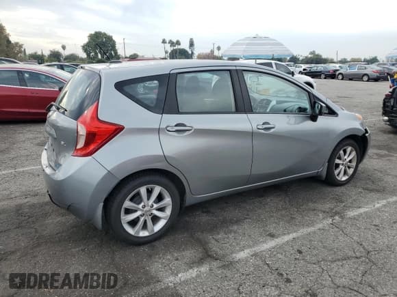 ✅ 2015 Nissan Note SL • VIN: 3N1CE2CP3FL350546 • Лот: 92033535. Опубликован ранее на Copart с пробегом 197 288 миль. Бесплатный доступ к архиву аукционных продаж из США и подробный отчёт об истории автомобиля на DreamBid. Изображение 3.