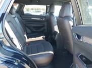 ✅ 2022 Mazda CX-5 Signature • VIN: JM3KFBXY1N0546948 • Lot: 43475970. Wystawiony na IAAI z przebiegiem 41 402 mil. Bezpłatny archiwum sprzedaży aukcyjnych z USA i szczegółowy raport historii pojazdu na DreamBid. Zdjęcie 8.