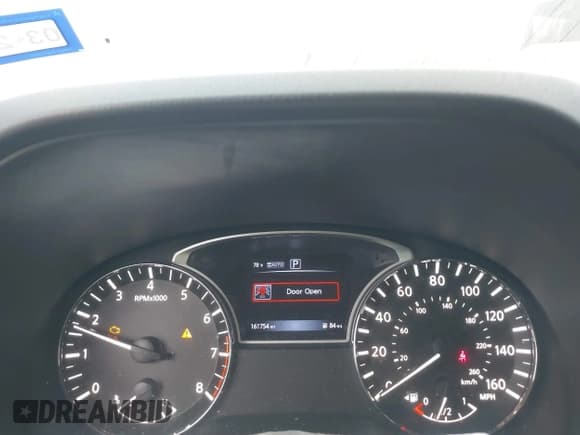 ✅ 2016 Nissan Pathfinder S • VIN: 5N1AR2MM4GC652935 • Lot: 42101585. Wystawiony na IAAI z przebiegiem 161 754 mil. Bezpłatny archiwum sprzedaży aukcyjnych z USA i szczegółowy raport historii pojazdu na DreamBid. Zdjęcie 7.