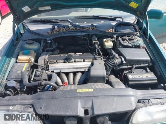 ✅ 1995 Volvo 850 • VIN: YV1LW5510S2082341 • Лот: 42921468. Опубликован ранее на IAAI с пробегом 201 110 миль. Бесплатный доступ к архиву аукционных продаж из США и подробный отчёт об истории автомобиля на DreamBid. Изображение 10.