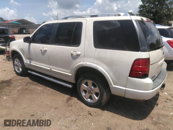 ✅ 2004 Ford Explorer Limited • VIN: 1FMDU65W44ZB42855 • Lot: 42786345. Wystawiony na IAAI z przebiegiem 229 997 mil. Bezpłatny archiwum sprzedaży aukcyjnych z USA i szczegółowy raport historii pojazdu na DreamBid. Zdjęcie 3.