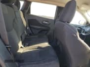 ✅ 2015 Jeep Cherokee Latitude • VIN: 1C4PJMCS0FW619669 • Lot: 48502365. Wystawiony na Copart z przebiegiem 229 548 mil. Bezpłatny archiwum sprzedaży aukcyjnych z USA i szczegółowy raport historii pojazdu na DreamBid. Zdjęcie 11.