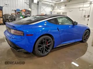 ✅ 2024 Nissan Z Performance • VIN: JN1BZ4BH3RM363667 • Lot: 94313115. Wystawiony na Copart z przebiegiem 1 165 mil. Bezpłatny archiwum sprzedaży aukcyjnych z USA i szczegółowy raport historii pojazdu na DreamBid. Zdjęcie 3.