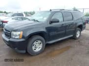 ✅ 2011 Chevrolet Suburban • VIN: 1GNWKMEG1BR374950 • Lot: 42781182. Listed on IAAI with 304,690 mi. Free auction sales archive from the USA and detailed vehicle history report at DreamBid. Image 17.