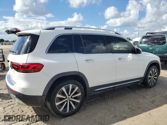 ✅ 2020 Mercedes-Benz GLB 250 • VIN: WDC4M4GB7LW007673 • Lot: 90250015. Listed on Copart with 72,268 mi. Free auction sales archive from the USA and detailed vehicle history report at DreamBid. Image 3.