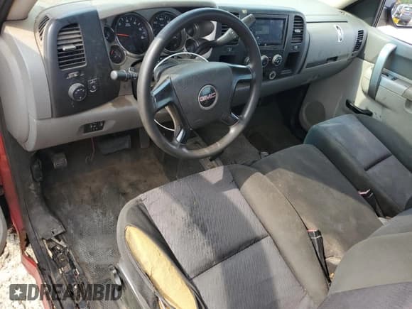 ✅ 2010 GMC Sierra 3500 • VIN: 1GT3K2BG0AF132140 • Лот: 63472235. Опубликован ранее на Copart с пробегом 94 699 миль. Бесплатный доступ к архиву аукционных продаж из США и подробный отчёт об истории автомобиля на DreamBid. Изображение 8.