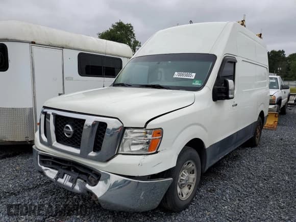 ✅ 2012 Nissan NV S • VIN: 1N6AF0LY3CN108413 • Лот: 70065885. Опубликован ранее на Copart с пробегом 208 713 миль. Бесплатный доступ к архиву аукционных продаж из США и подробный отчёт об истории автомобиля на DreamBid. Изображение 1.