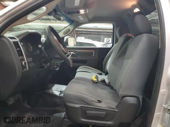 ✅ 2017 Ram 3500 • VIN: 3C7WRTAJ0HG669999 • Лот: 92179325. Опубликован ранее на Copart с пробегом 67 492 миль. Бесплатный доступ к архиву аукционных продаж из США и подробный отчёт об истории автомобиля на DreamBid. Изображение 7.