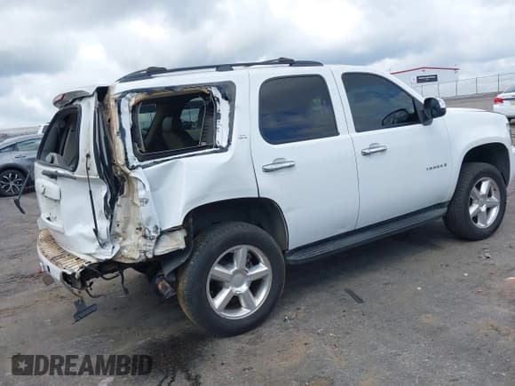 ✅ 2008 Chevrolet Tahoe LTZ • VIN: 1GNFC13J68R268206 • Lot: 43393354. Listed on IAAI with 177,695 mi. Free auction sales archive from the USA and detailed vehicle history report at DreamBid. Image 4.