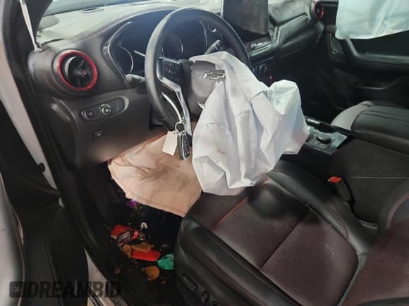 ✅ 2025 Chevrolet Blazer RS • VIN: 3GNKBKRS4SS102455 • Lot: 71527475. Listed on Copart with 4,299 mi. Free auction sales archive from the USA and detailed vehicle history report at DreamBid. Image 8.