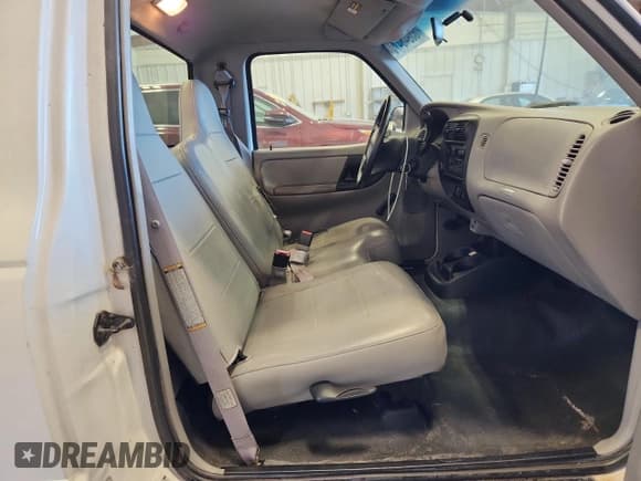 ✅ 1998 Ford Ranger XL • VIN: 1FTYR10C0WUA96268 • Лот: 85946475. Опубликован ранее на Copart с пробегом 151 782 миль. Бесплатный доступ к архиву аукционных продаж из США и подробный отчёт об истории автомобиля на DreamBid. Изображение 11.