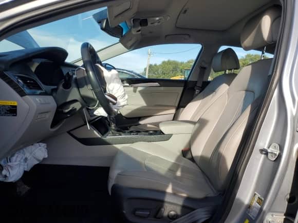 2017 Hyundai Sonata Sport with VIN 5NPE34AF8HH547877, listed as a Copart auction lot 82683765 with 97,765 mi miles and Salvage title. Bid and sale history available at DreamBid. Image 7.