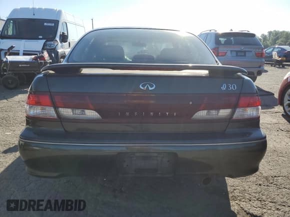 ✅ 1999 Infiniti I30 • VIN: JNKCA21A8XT751321 • Лот: 70049615. Опубликован ранее на Copart с пробегом 263 836 миль. Бесплатный доступ к архиву аукционных продаж из США и подробный отчёт об истории автомобиля на DreamBid. Изображение 6.