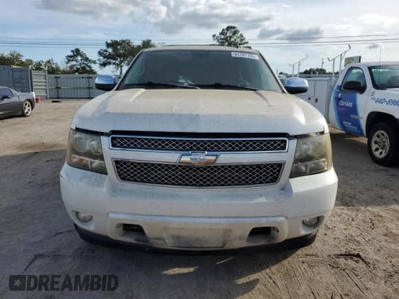 2008 Chevrolet Suburban LTZ with VIN 1GNFK16308R202315, listed as a Copart auction lot 84787765 with 201,793 mi miles and Salvage title. Bid and sale history available at DreamBid. Image 5.