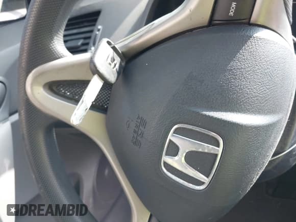 ✅ 2010 Honda Civic • VIN: 2HGFG1B24AH524597 • Lot: 43241874. Listed on IAAI with 181,621 mi. Free auction sales archive from the USA and detailed vehicle history report at DreamBid. Image 11.