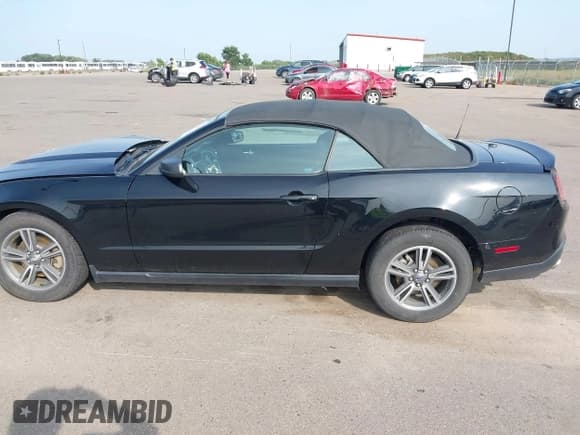 ✅ 2011 Ford Mustang V6 • VIN: 1ZVBP8EM3B5109201 • Lot: 43173629. Listed on IAAI with 75,242 mi. Free auction sales archive from the USA and detailed vehicle history report at DreamBid. Image 14.