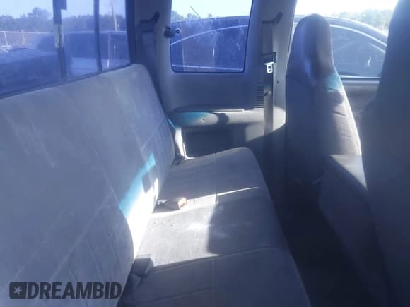 ✅ 1996 Dodge 1500 • VIN: 1B7HC13Z9TJ164548 • Lot: 42832891. Listed on IAAI with 269,130 mi. Free auction sales archive from the USA and detailed vehicle history report at DreamBid. Image 8.