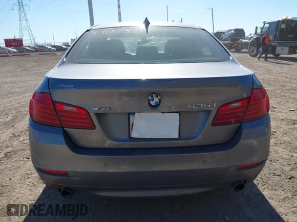 ✅ 2015 BMW 5 Series 535i xDrive • VIN: WBA5B3C52FD542403 • Lot: 43612821. Listed on IAAI with 137,136 mi. Free auction sales archive from the USA and detailed vehicle history report at DreamBid. Image 17.