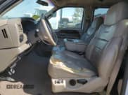 ✅ 2000 Ford Excursion Limited • VIN: 1FMNU42S6YED19493 • Лот: 60315735. Опубликован ранее на Copart с пробегом 180 337 миль. Бесплатный доступ к архиву аукционных продаж из США и подробный отчёт об истории автомобиля на DreamBid. Изображение 7.