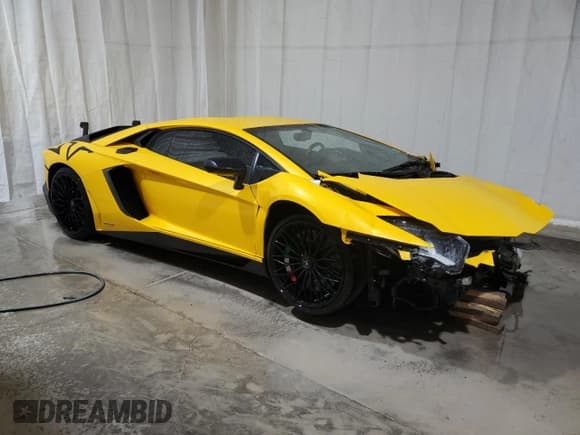 ✅ 2016 Lamborghini Aventador • VIN: ZHWUF3ZD1GLA04746 • Lot: 72341954. Listed on Copart with 28,077 mi. Free auction sales archive from the USA and detailed vehicle history report at DreamBid. Image 4.
