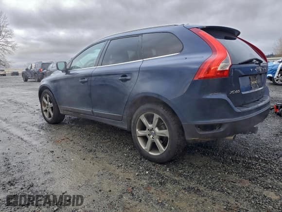 ✅ 2013 Volvo XC60 T6 • VIN: YV4902DZ1D2414388 • Lot: 94923335. Wystawiony na Copart z przebiegiem 189 970 mil. Bezpłatny archiwum sprzedaży aukcyjnych z USA i szczegółowy raport historii pojazdu na DreamBid. Zdjęcie 2.