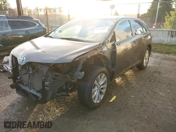 ✅ 2013 Toyota Venza LE • VIN: 4T3ZA3BB3DU075572 • Lot: 43712501. Listed on IAAI with 137,997 mi. Free auction sales archive from the USA and detailed vehicle history report at DreamBid. Image 2.