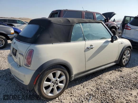 ✅ 2006 MINI Convertible S • VIN: WMWRH33576TK57119 • Lot: 67327395. Wystawiony na Copart z przebiegiem 99 473 mil. Bezpłatny archiwum sprzedaży aukcyjnych z USA i szczegółowy raport historii pojazdu na DreamBid. Zdjęcie 3.
