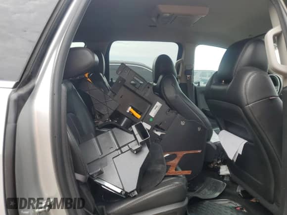 2014 Chevrolet Traverse LT z VIN 1GNKRHKD3EJ175915, wystawiony jako Copart lot #68847145 z przebiegiem 185 805 mil mil oraz Szkoda całkowita • Salvage title. Historia ofert i sprzedaży dostępna na DreamBid. Obrazek 10.