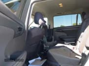 ✅ 2023 Toyota Highlander Hybrid LE • VIN: 5TDZARAHXPS521120 • Лот: 43486764. Опубликован ранее на IAAI с пробегом 86 264 миль. Бесплатный доступ к архиву аукционных продаж из США и подробный отчёт об истории автомобиля на DreamBid. Изображение 8.