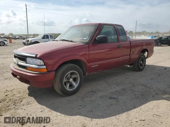 ✅ 2001 Chevrolet S-10 LS • VIN: 1GCCS19501K156105 • Lot: 89649785. Listed on Copart with 145,245 mi. Free auction sales archive from the USA and detailed vehicle history report at DreamBid. Image 1.