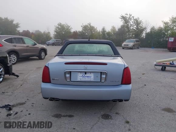 ✅ 2005 Cadillac DeVille • VIN: 1G6KD54Y05U258161 • Lot: 43205077. Wystawiony na IAAI z przebiegiem 137 759 mil. Bezpłatny archiwum sprzedaży aukcyjnych z USA i szczegółowy raport historii pojazdu na DreamBid. Zdjęcie 16.