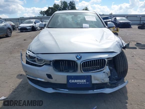 ✅ 2016 BMW 3 Series 328i xDrive • VIN: WBA8E3G53GNT79772 • Lot: 43405154. Listed on IAAI with 102,399 mi. Free auction sales archive from the USA and detailed vehicle history report at DreamBid. Image 12.