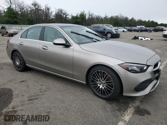 ✅ 2022 Mercedes-Benz C 300 • VIN: W1KAF4HB0NR033511 • Лот: 67961275. Опубликован ранее на Copart с пробегом Не указан. Бесплатный доступ к архиву аукционных продаж из США и подробный отчёт об истории автомобиля на DreamBid. Изображение 4.