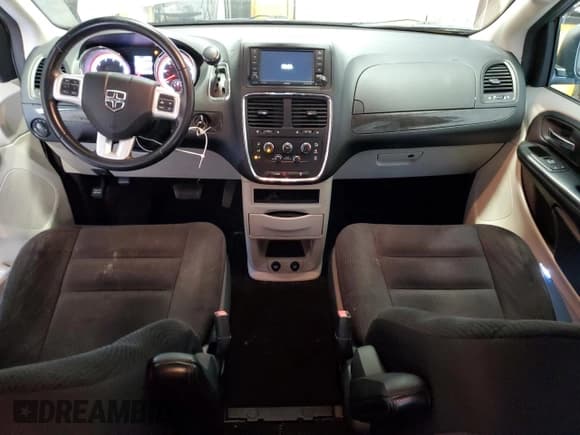 ✅ 2019 Dodge Grand Caravan SE • VIN: 2C4RDGBG6KR780481 • Lot: 90333195. Wystawiony na Copart z przebiegiem 29 087 mil. Bezpłatny archiwum sprzedaży aukcyjnych z USA i szczegółowy raport historii pojazdu na DreamBid. Zdjęcie 8.