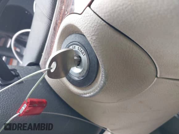 2012 Hyundai Veracruz Limited с VIN KM8NU4CC0CU185229, выставлен на аукционе IAAI как лот 41612829 с пробегом 179 666 миль миль и . История ставок и продаж доступна на DreamBid. Изображение 11.