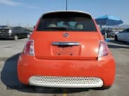 ✅ 2016 FIAT 500e • VIN: 3C3CFFGE7GT136174 • Lot: 65004645. Wystawiony na Copart z przebiegiem 49 368 mil. Bezpłatny archiwum sprzedaży aukcyjnych z USA i szczegółowy raport historii pojazdu na DreamBid. Zdjęcie 6.