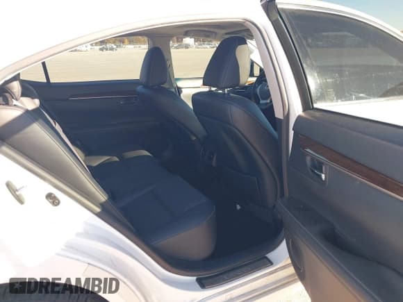 ✅ 2015 Lexus ES 330 • VIN: JTHBK1GGXF2200844 • Lot: 43644144. Listed on IAAI with 98,470 mi. Free auction sales archive from the USA and detailed vehicle history report at DreamBid. Image 8.