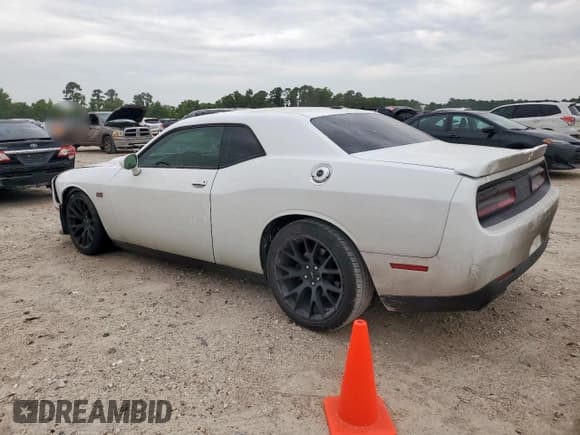 ✅ 2020 Dodge Challenger R/T 50th Anniversary • VIN: 2C3CDZBT8LH118685 • Lot: 65380745. Wystawiony na Copart z przebiegiem 90 354 mil. Bezpłatny archiwum sprzedaży aukcyjnych z USA i szczegółowy raport historii pojazdu na DreamBid. Zdjęcie 2.