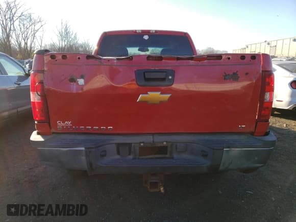 ✅ 2009 Chevrolet Silverado 2500HD LT • VIN: 1GCHK59K19E123921 • Лот: 80914444. Опубликован ранее на Copart с пробегом 330 731 миль. Бесплатный доступ к архиву аукционных продаж из США и подробный отчёт об истории автомобиля на DreamBid. Изображение 6.