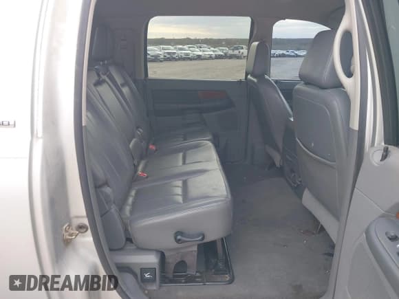 ✅ 2006 Dodge 3500 SLT • VIN: 3D7LL39C36G175209 • Lot: 43785228. Listed on IAAI with 374,910 mi. Free auction sales archive from the USA and detailed vehicle history report at DreamBid. Image 8.