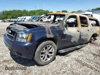 2007 Chevrolet Suburban LT с VIN 3GNFC16J47G188784, выставлен на аукционе Copart как лот 62575145 с пробегом Не указан миль и На запчасти • Non repairable. История ставок и продаж доступна на DreamBid. Изображение 1.