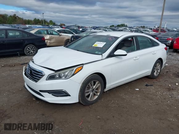✅ 2016 Hyundai Sonata SE • VIN: 5NPE24AF7GH283682 • Lot: 43457637. Listed on IAAI with 161,697 mi. Free auction sales archive from the USA and detailed vehicle history report at DreamBid. Image 17.