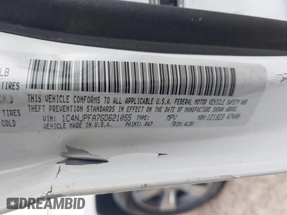 ✅ 2016 Jeep Patriot Latitude • VIN: 1C4NJPFA7GD621055 • Lot: 42876884. Wystawiony na IAAI z przebiegiem 85 693 mil. Bezpłatny archiwum sprzedaży aukcyjnych z USA i szczegółowy raport historii pojazdu na DreamBid. Zdjęcie 9.