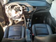 ✅ 2018 Buick Encore Essence • VIN: KL4CJCSB1JB570776 • Лот: 71449275. Опубликован ранее на Copart с пробегом 80 697 миль. Бесплатный доступ к архиву аукционных продаж из США и подробный отчёт об истории автомобиля на DreamBid. Изображение 8.