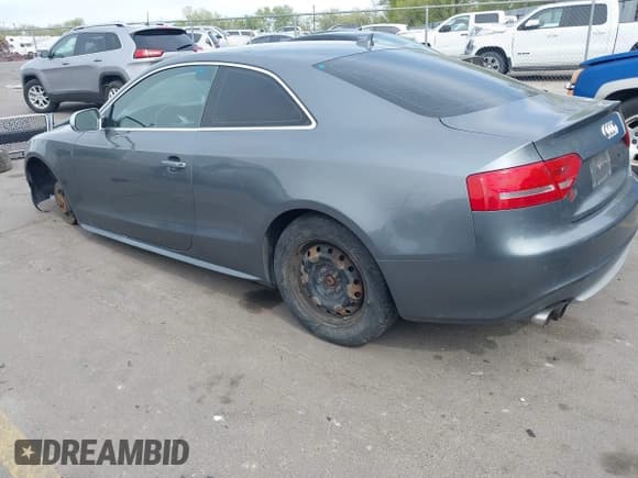 ✅ 2012 Audi S5 Premium Plus • VIN: WAUCVAFR0CA001543 • Lot: 42087961. Wystawiony na IAAI z przebiegiem 100 951 mil. Bezpłatny archiwum sprzedaży aukcyjnych z USA i szczegółowy raport historii pojazdu na DreamBid. Zdjęcie 3.