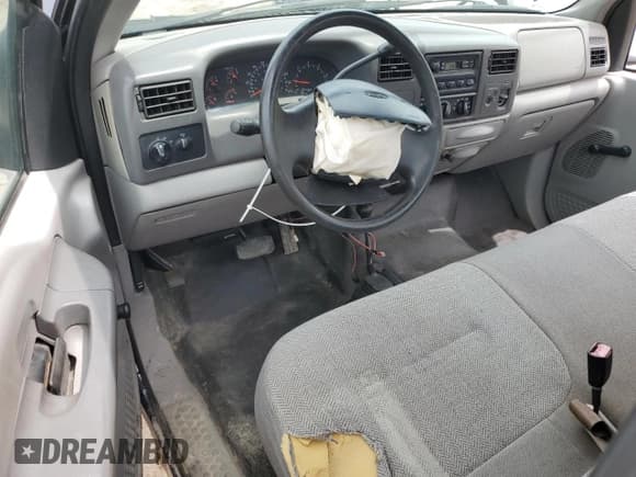 ✅ 2000 Ford F-250 XL • VIN: 1FTNF21L8YEA70627 • Lot: 56016275. Listed on Copart with 95,683 mi. Free auction sales archive from the USA and detailed vehicle history report at DreamBid. Image 8.