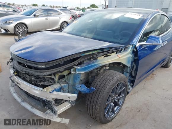 ✅ 2019 Tesla Model 3 Long Range • VIN: 5YJ3E1EB2KF452874 • Lot: 43279721. Wystawiony na IAAI z przebiegiem 114 186 mil. Bezpłatny archiwum sprzedaży aukcyjnych z USA i szczegółowy raport historii pojazdu na DreamBid. Zdjęcie 6.