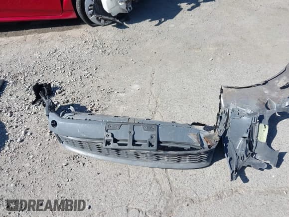 ✅ 2019 Volkswagen Jetta S • VIN: 3VW6T7BU8KM180058 • Lot: 43121355. Wystawiony na IAAI z przebiegiem 69 490 mil. Bezpłatny archiwum sprzedaży aukcyjnych z USA i szczegółowy raport historii pojazdu na DreamBid. Zdjęcie 12.