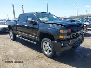 ✅ 2018 Chevrolet Silverado 2500HD LT • VIN: 1GC1KVEY8JF187755 • Лот: 41948037. Опубликован ранее на IAAI с пробегом 151 323 миль. Бесплатный доступ к архиву аукционных продаж из США и подробный отчёт об истории автомобиля на DreamBid. Изображение 1.